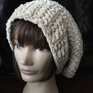 Meet your Posher, Lora